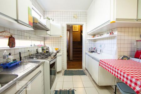 Casa à venda com 400m², 4 quartos e 2 vagasCozinha