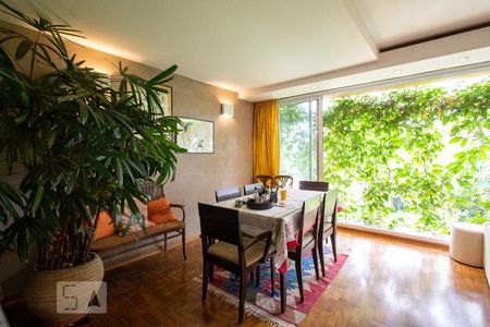 Sala de casa à venda com 4 quartos, 400m² em Alto da Lapa, São Paulo