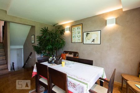 Casa à venda com 400m², 4 quartos e 2 vagasSala