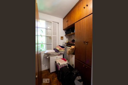 Casa à venda com 400m², 4 quartos e 2 vagasQuarto de Serviço