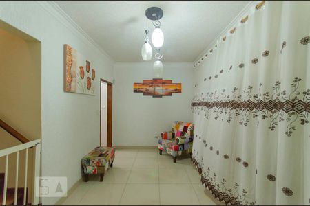 Sala de Entrada de casa à venda com 4 quartos, 258m² em Vila Constança, São Paulo