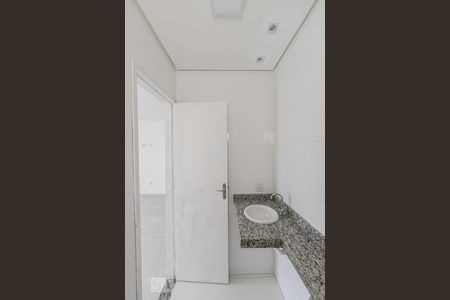 Banheiro Social de apartamento para alugar com 1 quarto, 33m² em Vila Mafra, São Paulo