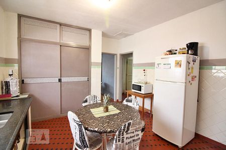 Casa à venda com 240m², 2 quartos e 1 vagaCozinha