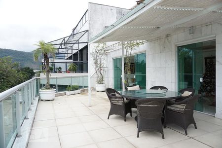 Apartamento à venda com 714m², 3 quartos e 3 vagasVaranda da Sala