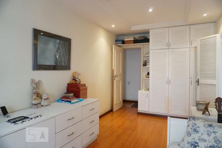 Apartamento à venda com 714m², 3 quartos e 3 vagasSuíte 2