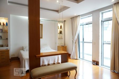 Apartamento à venda com 714m², 3 quartos e 3 vagasSuíte 1