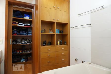 Apartamento à venda com 714m², 3 quartos e 3 vagasBanheiro da Suíte 1