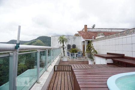 Apartamento à venda com 714m², 3 quartos e 3 vagasPiscina