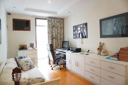 Apartamento à venda com 714m², 3 quartos e 3 vagasSuíte 2