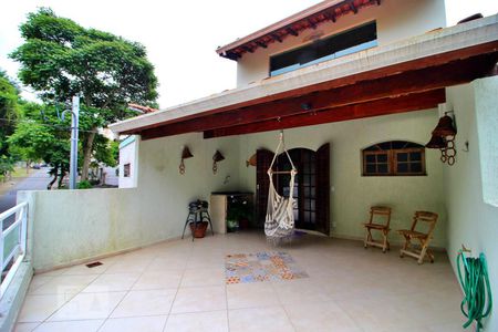Casa à venda com 190m², 3 quartos e 2 vagasSacada