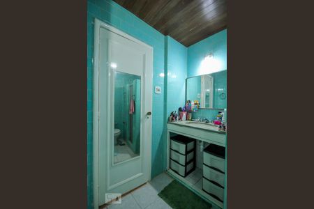 Apartamento à venda com 125m², 2 quartos e sem vagaBanheiro 