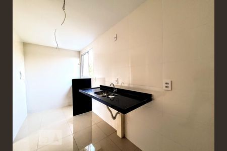 Apartamento à venda com 2 quartos, 44m² em Heliópolis, Belo Horizonte