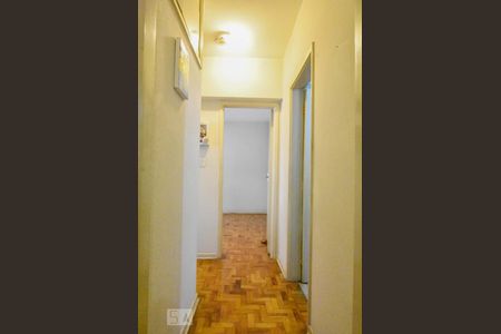 Corredor de apartamento à venda com 2 quartos, 120m² em Vila Cordeiro, São Paulo