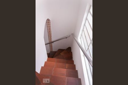Escada  de casa à venda com 3 quartos, 320m² em Vila Sao Paulo, São Paulo