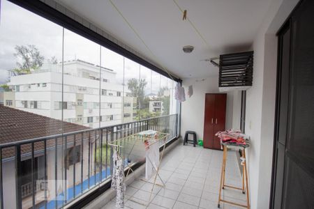 Apartamento à venda com 180m², 4 quartos e 2 vagasVaranda da Suíte 1 e 2