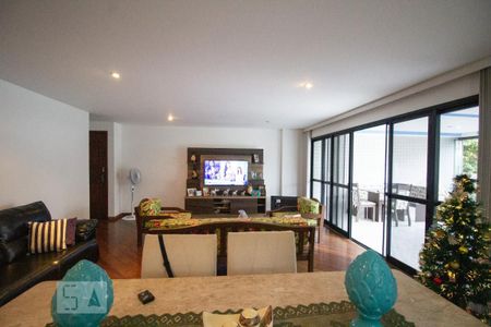 Apartamento à venda com 180m², 4 quartos e 2 vagasSala