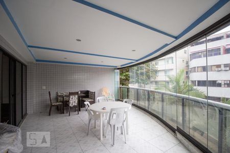 Apartamento à venda com 180m², 4 quartos e 2 vagasVaranda da Sala