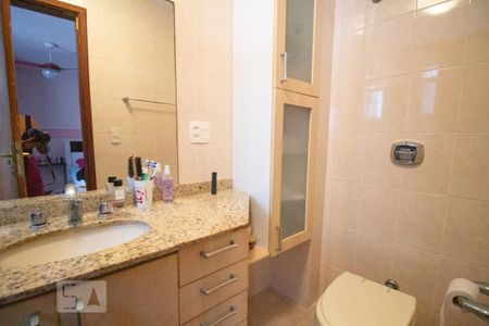 Apartamento à venda com 180m², 4 quartos e 2 vagasBanheiro da Suíte 3