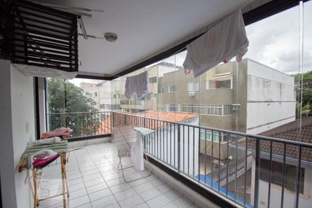 Apartamento à venda com 180m², 4 quartos e 2 vagasVaranda da Suíte 1 e 2