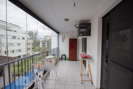 Apartamento à venda com 180m², 4 quartos e 2 vagasVaranda da Suíte 1 e 2