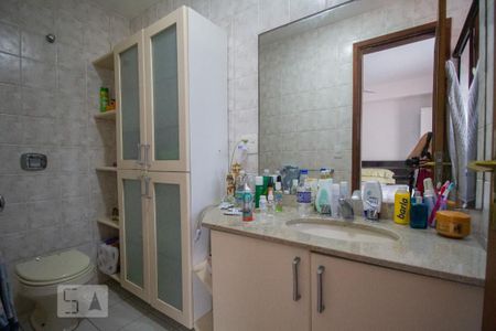 Apartamento à venda com 180m², 4 quartos e 2 vagasBanheiro da Suíte 2