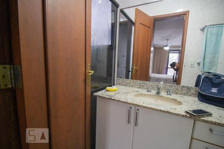 Apartamento à venda com 180m², 4 quartos e 2 vagasBanheiro da Suíte 1
