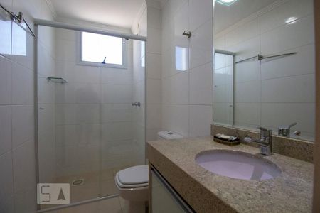 Apartamento para alugar com 81m², 2 quartos e 1 vagaBanheiro do quarto 01
