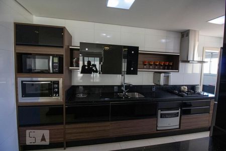 Apartamento para alugar com 81m², 2 quartos e 1 vagaCozinha