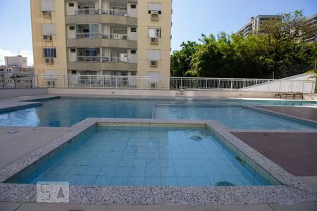 Apartamento para alugar com 81m², 2 quartos e 1 vagaPiscina