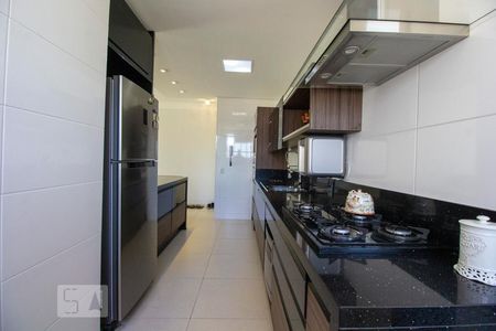 Apartamento para alugar com 81m², 2 quartos e 1 vagaCozinha