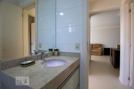 Apartamento para alugar com 81m², 2 quartos e 1 vagaBanheiro do quarto 01