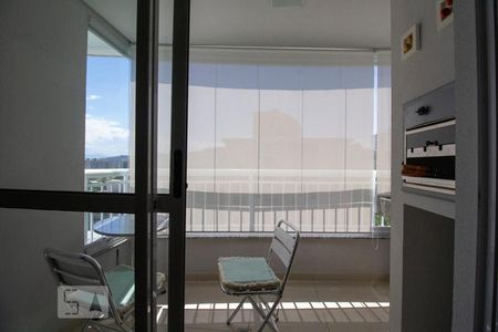 Apartamento para alugar com 81m², 2 quartos e 1 vagaVaranda da sala