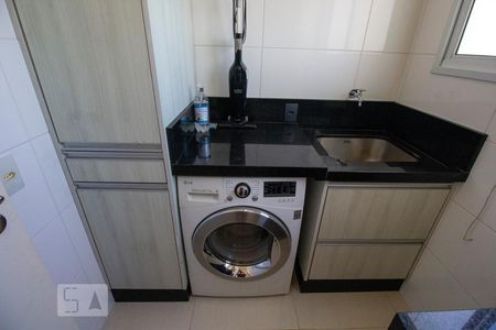 Apartamento para alugar com 81m², 2 quartos e 1 vagaArea de serviço