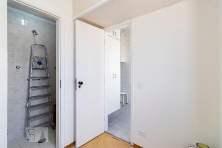 Apartamento para alugar com 65m², 2 quartos e 1 vagaQuarto de serviço