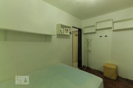 Quarto 1 de apartamento à venda com 2 quartos, 52m² em Cristal, Porto Alegre