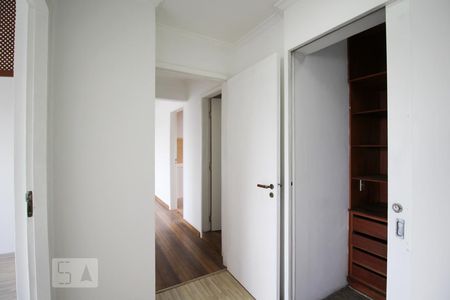 Corredor de apartamento à venda com 2 quartos, 85m² em Vila Olímpia, São Paulo