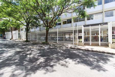 Apartamento à venda com 85m², 2 quartos e 1 vaga Apartamento à venda com 85m², 2 quartos e 1 vagaFachada