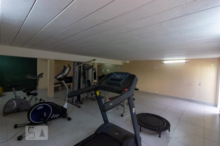Casa de condomínio para alugar com 130m², 3 quartos e 2 vagas Casa de condomínio para alugar com 130m², 3 quartos e 2 vagasÁrea comum - Academia