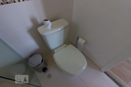 Casa de condomínio para alugar com 130m², 3 quartos e 2 vagas Casa de condomínio para alugar com 130m², 3 quartos e 2 vagasBanheiro - Suite