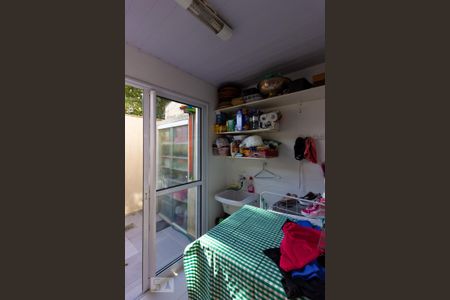 Casa de condomínio para alugar com 130m², 3 quartos e 2 vagas Casa de condomínio para alugar com 130m², 3 quartos e 2 vagasLavanderia