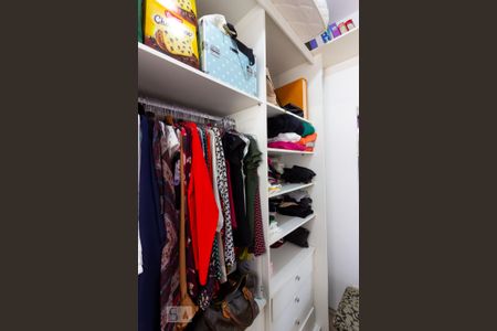 Casa de condomínio para alugar com 130m², 3 quartos e 2 vagas Casa de condomínio para alugar com 130m², 3 quartos e 2 vagasCloset - Suite