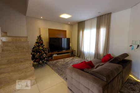 Sala de casa de condomínio para alugar com 3 quartos, 130m² em Chácara Canta Galo, Cotia