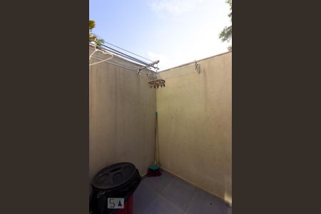 Casa de condomínio para alugar com 130m², 3 quartos e 2 vagas Casa de condomínio para alugar com 130m², 3 quartos e 2 vagasÁrea de lavanderia