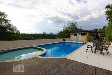 Casa de condomínio para alugar com 130m², 3 quartos e 2 vagas Casa de condomínio para alugar com 130m², 3 quartos e 2 vagasÁrea comum - Piscina