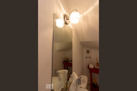 Casa de condomínio para alugar com 130m², 3 quartos e 2 vagas Casa de condomínio para alugar com 130m², 3 quartos e 2 vagasLavabo