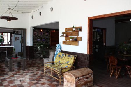 Sala de casa à venda com 3 quartos, 375m² em Guajuviras, Canoas