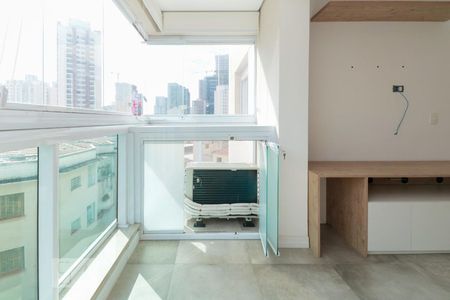 Varanda  de apartamento para alugar com 1 quarto, 39m² em Pinheiros, São Paulo