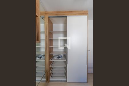 Apartamento para alugar com 47m², 2 quartos e 1 vaga Apartamento para alugar com 47m², 2 quartos e 1 vagaQuarto 01 - Armário