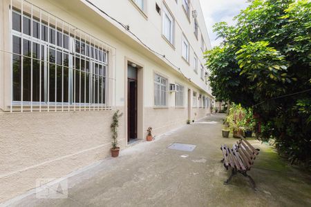 Apartamento à venda com 60m², 2 quartos e sem vagaÁrea Comum