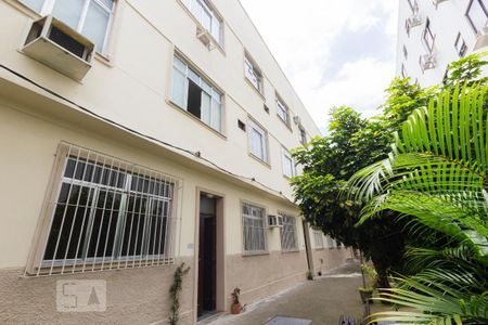 Apartamento à venda com 60m², 2 quartos e sem vagaFachada